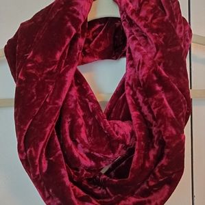 Maroon/pink tones crushed velvet scarf